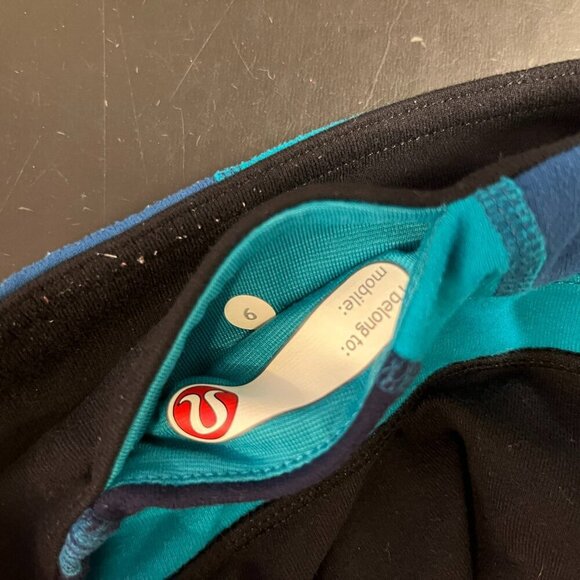 lululemon athletic Women's Black Cropped Leggings - Size 6 - Picture 2 of 5